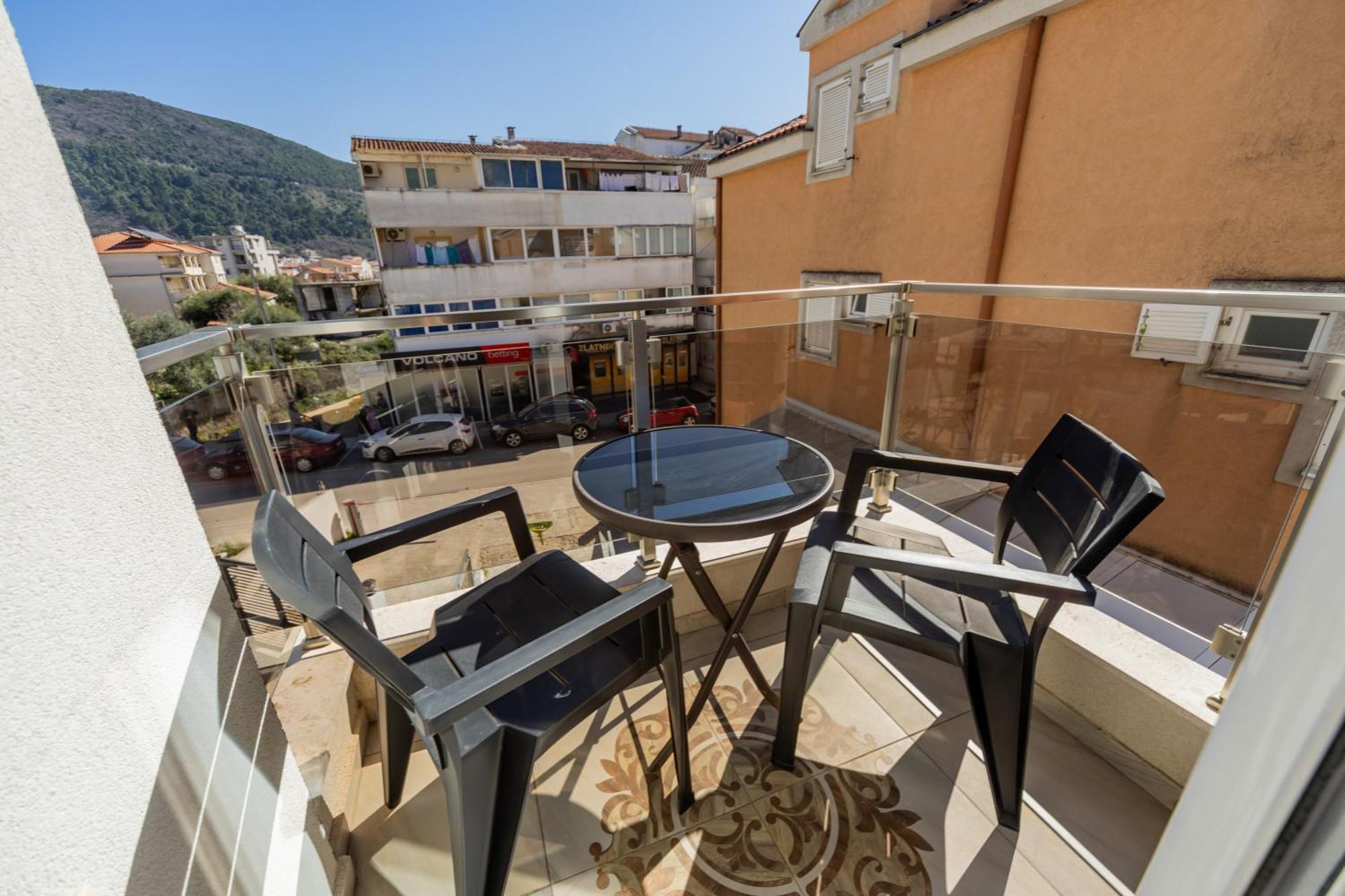 Ponte Di Ferro Apartment Budva