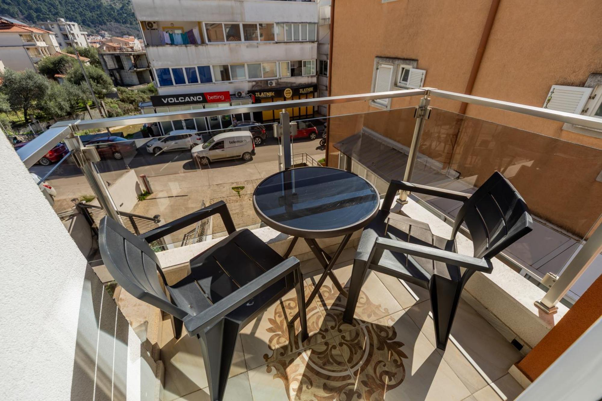 Ponte Di Ferro Apartment *